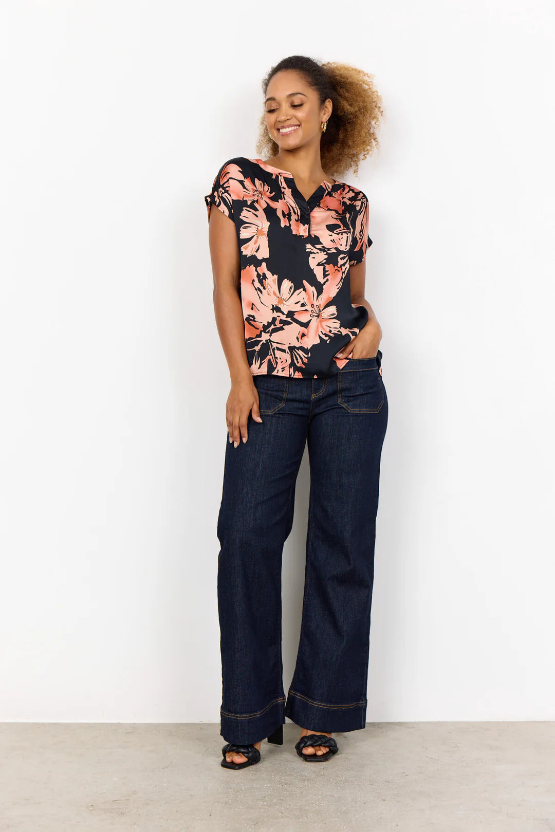 Bluse koral blomster