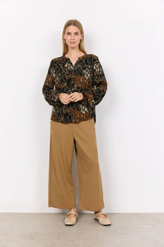 Skjorte med mønster oliven